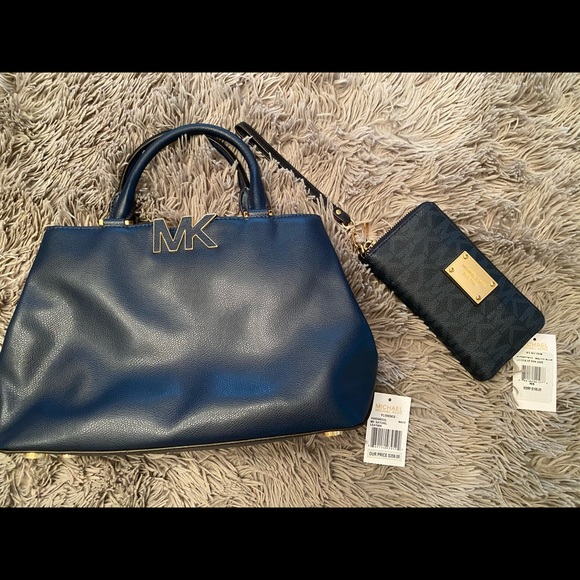 Navy Michael Kors purse and wallet - Picture 1 of 8